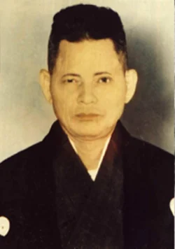 Tatsuo Shimabuku (1908–1975) – Founder of Isshin-Ryu, he combined Shorin and Goju styles of Karate. His system emphasized practicality, showing Karate’s adaptability to modern needs. Isshin-Ryu later spread throughout the United States by returning Marines who chose Shimabuku to provide instruction to them during 1955. Tatsuo Shimabuku (1908–1975)